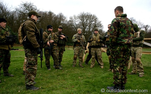 Stewart calls in the team to discuss tactics Stewart calls in the team to discuss tactics